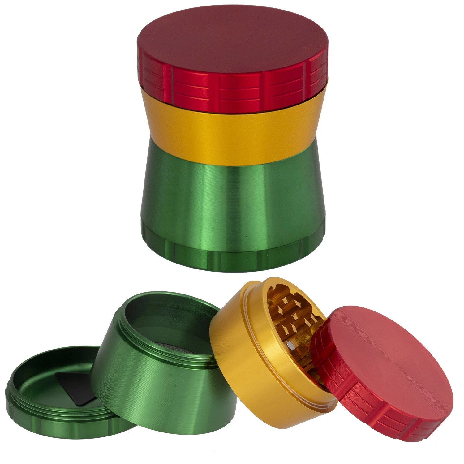 Grinder tricolor con tapa roja, sección dorada y cuerpo verde, mostrado montado y desmontado con sus dientes y compartimentos visibles.