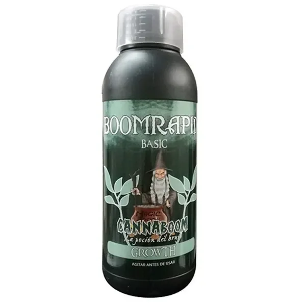Botella negra de Boomrapid Basic Cannaboom con tapón translúcido y etiqueta verde con un mago y el texto Growth.