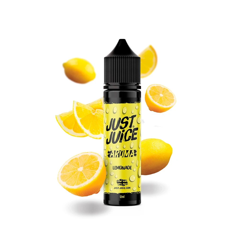Frasco negro de Just Juice Lemonade de 12 ml, con etiqueta amarilla y tapón negro, rodeado de limones enteros y cortados sobre fondo blanco.