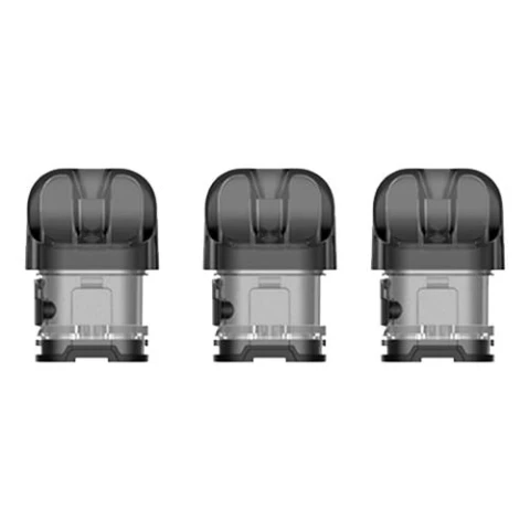 Varios pods vacíos Smok Novo 4 alineados sobre fondo blanco, con depósito translúcido y boquilla oscura redondeada.