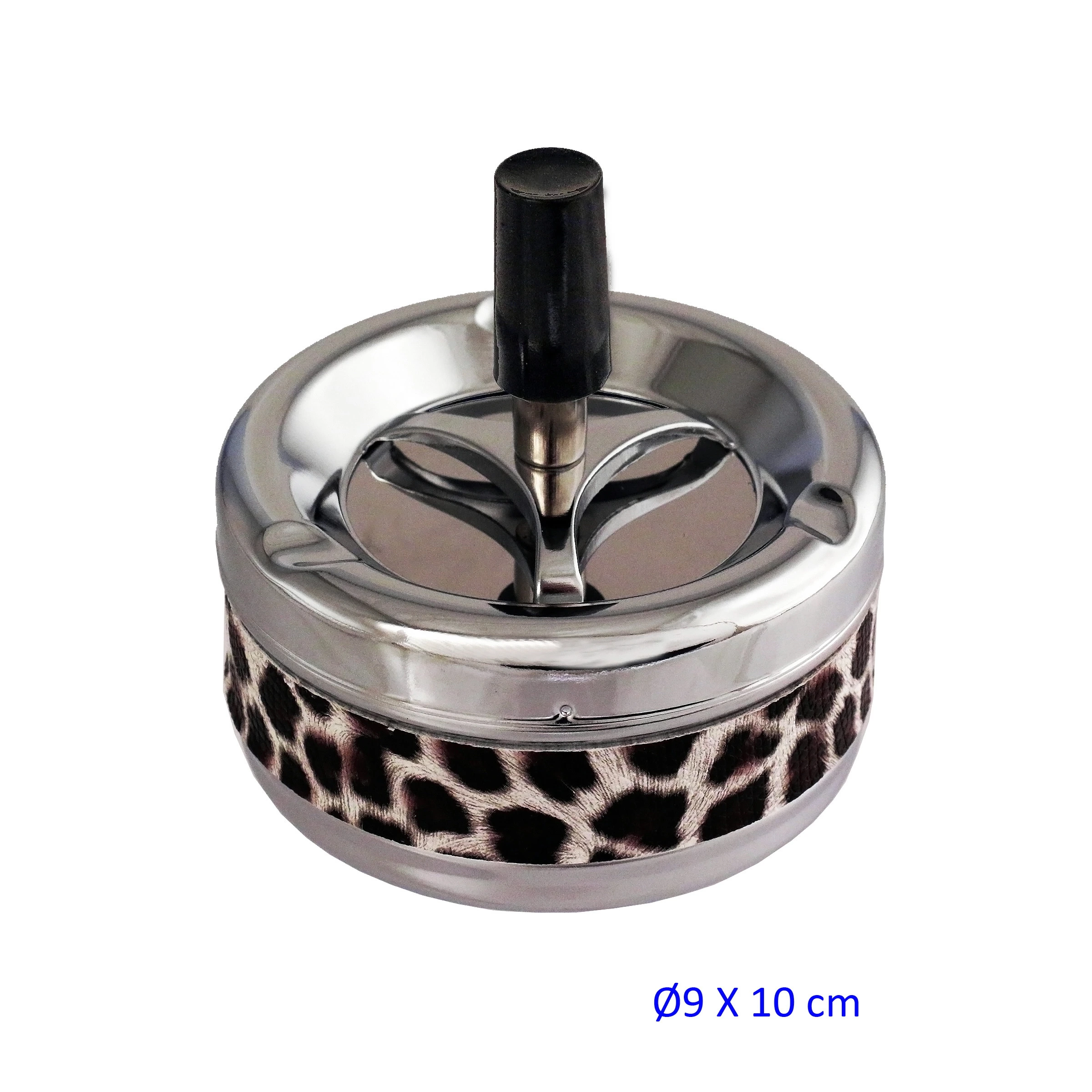 Cenicero automático redondo de metal plateado con pulsador negro central y franja lateral con estampado de leopardo.
