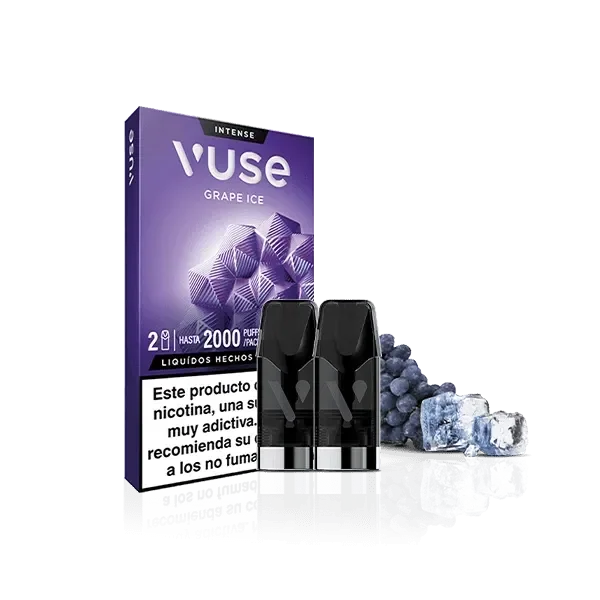 Dos pods negros Vuse junto a su caja morada Grape Ice, con uvas y cubitos de hielo sobre fondo negro.