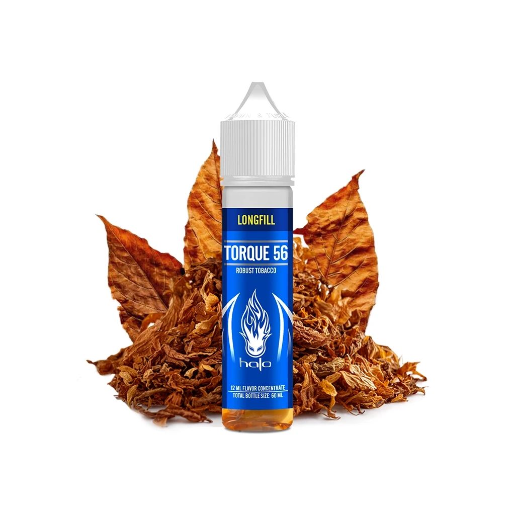 Frasco Halo Torque 56 Longfill con etiqueta azul y tapón blanco, delante de hojas secas y tabaco desmenuzado sobre fondo blanco.