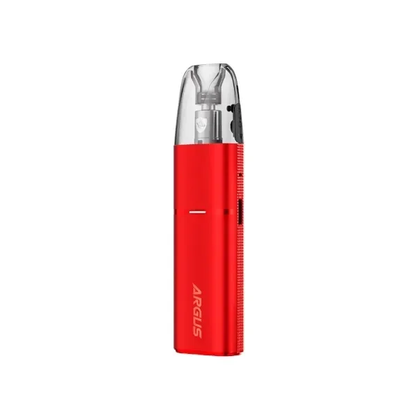 Voopoo Argus G3 Mini rojo, en posición vertical sobre fondo blanco, con cartucho superior translúcido y una pequeña línea indicadora frontal. Voopoo Argus G3 Mini rojo, en posición vertical sobre fondo blanco, con cartucho superior translúcido y una pequeña línea indicadora frontal.