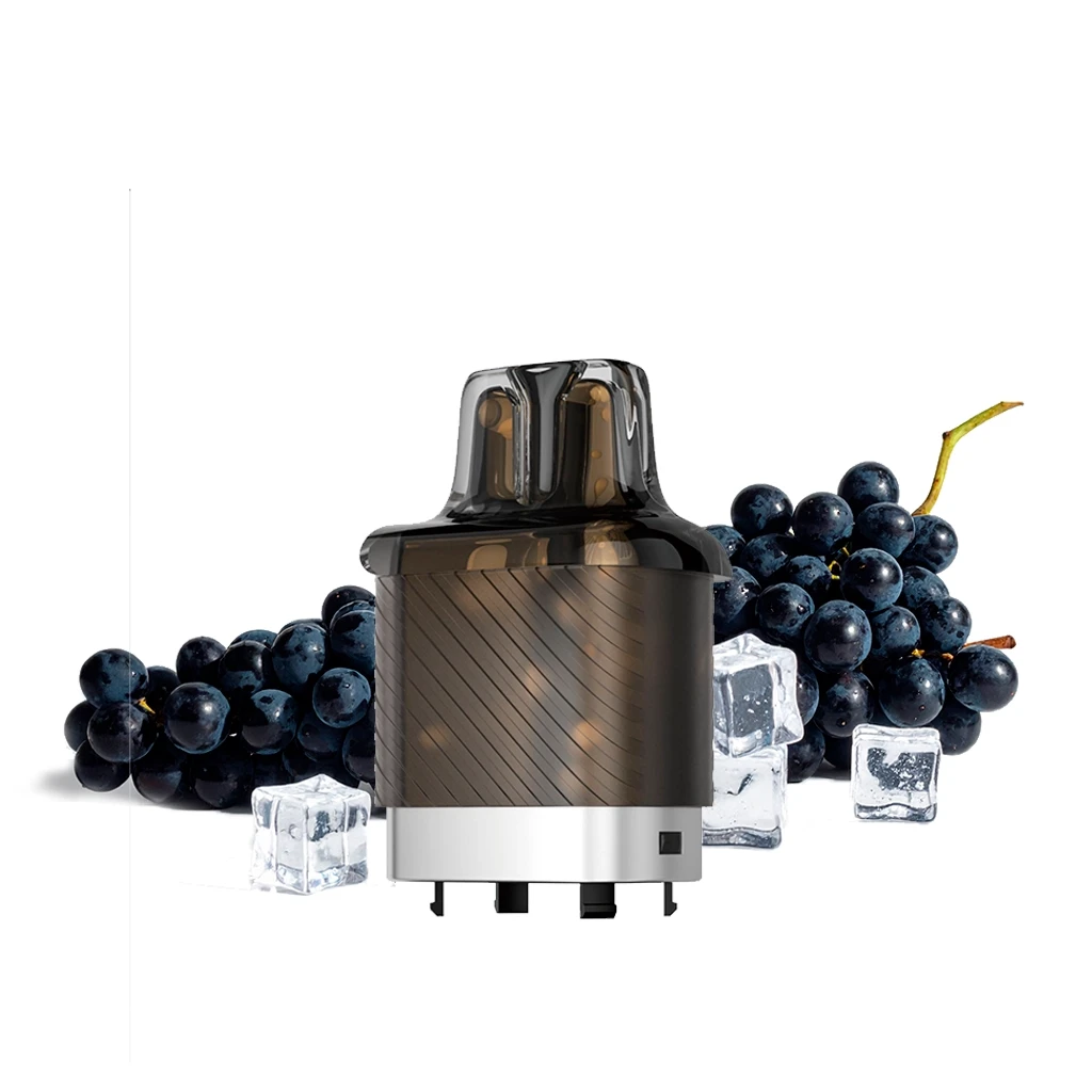 Pod Vozol Vista Plug Grape Ice de cuerpo oscuro con líneas diagonales, boquilla translúcida y base plateada, delante de uvas y hielo. Pod Vozol Vista Plug Grape Ice de cuerpo oscuro con líneas diagonales, boquilla translúcida y base plateada, delante de uvas y hielo.