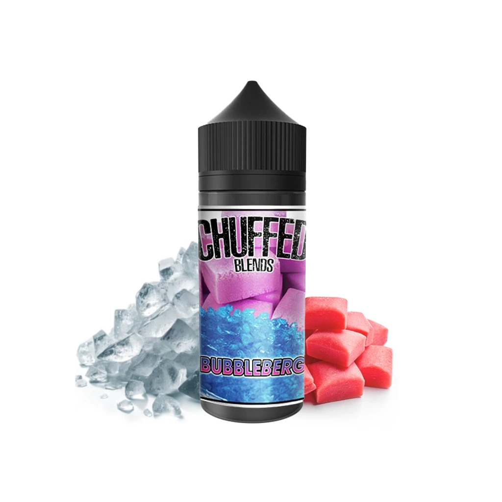 Bote de Chuffed Blends Bubbleberg con tapón negro y etiqueta rosa y azul, rodeado de hielo y piezas rosas de chicle.