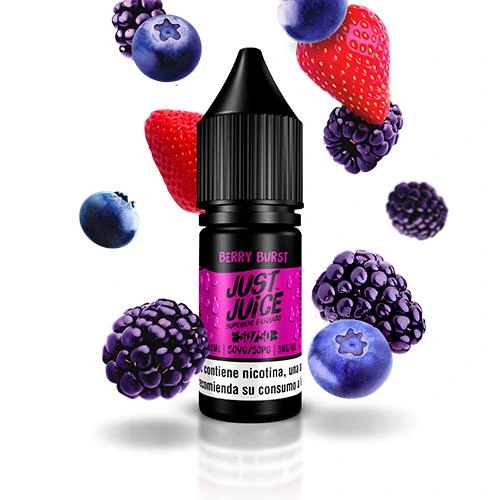 Frasco negro de Just Juice Berry Burst con etiqueta rosa, rodeado de fresas, moras y arándanos sobre fondo blanco.