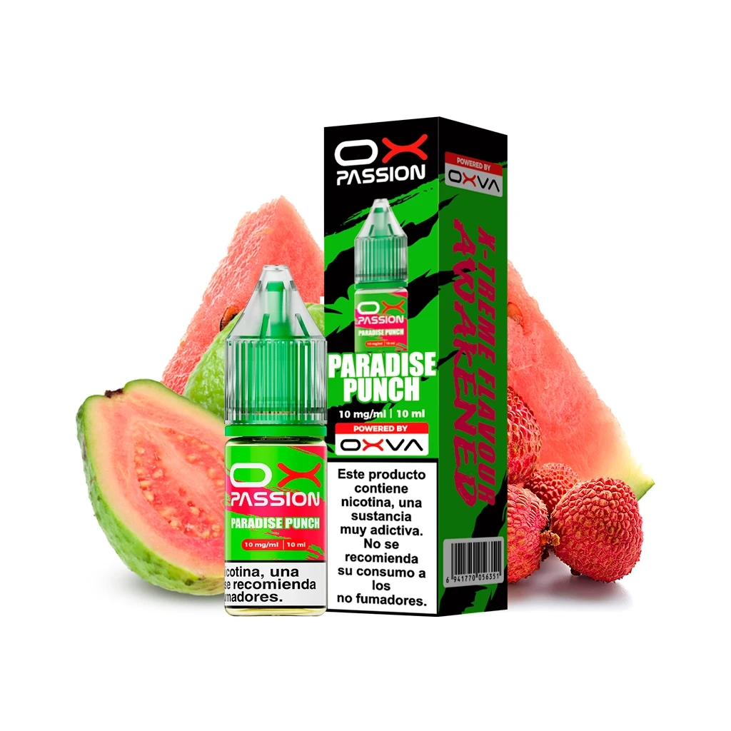 Frasco y caja de Ox Passion Paradise Punch, con etiquetas verdes y aviso de nicotina, rodeados de guayaba, sandía y lichis.