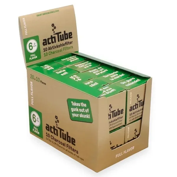 Expositor de filtros Acti Tube Extra Slim con cajas verdes y marrones, rotuladas con diámetro de 6 mm y diez filtros por caja.