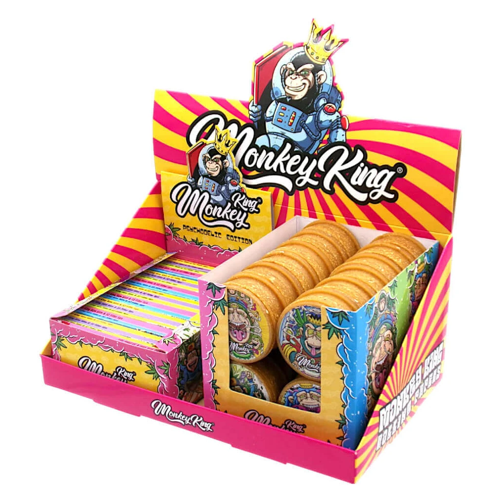 Expositor Monkey King rosa y amarillo con librillos de papel y grinders redondos amarillos decorados con ilustraciones multicolor.