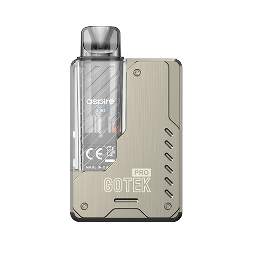Aspire Gotek Pro gris metálico, con depósito lateral transparente, boquilla oscura y ranuras diagonales en el frontal. Aspire Gotek Pro gris metálico, con depósito lateral transparente, boquilla oscura y ranuras diagonales en el frontal.