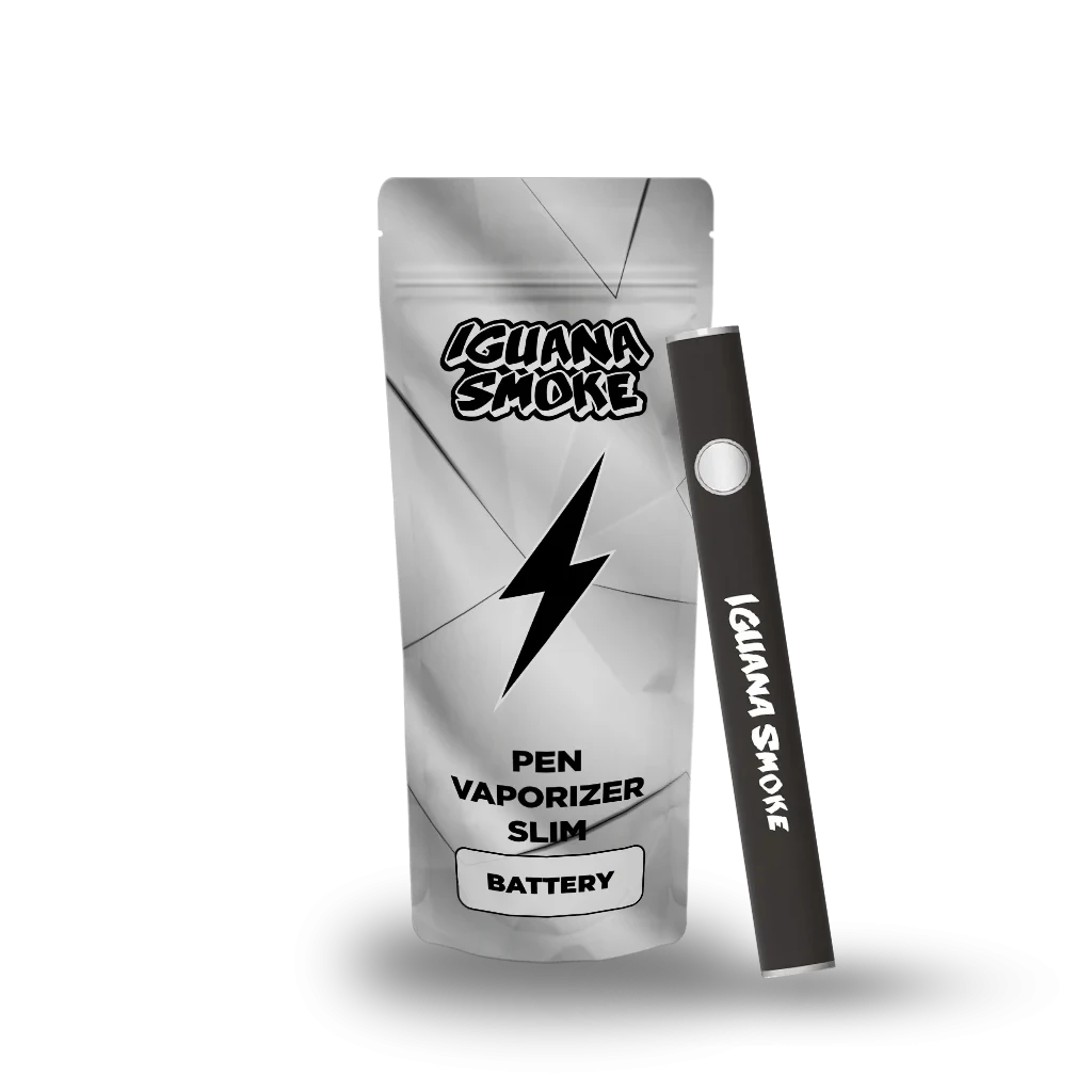 Batería Iguana Power Slim negra con botón circular y logotipo blanco, junto a una bolsa plateada de Iguana Smoke sobre fondo negro.
