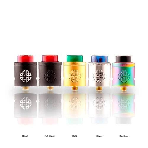 Selección de atomizadores Hellvape Aequitas RDA en acabados negro, negro integral, dorado, plateado y arcoíris, alineados sobre fondo blanco.