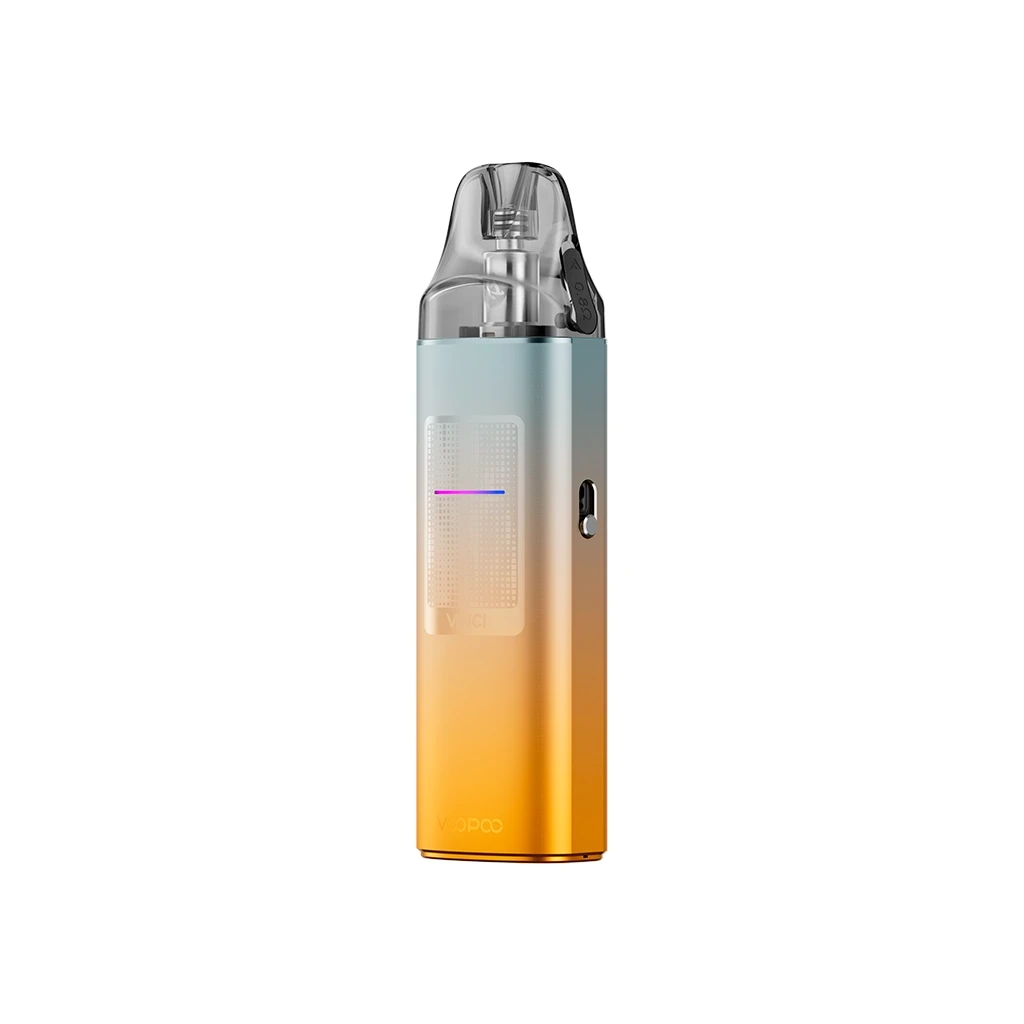 Voopoo Vinci S Pod Kit en vertical, con cuerpo degradado de azul grisáceo a naranja, boquilla transparente oscura e indicador luminoso frontal. Voopoo Vinci S Pod Kit en vertical, con cuerpo degradado de azul grisáceo a naranja, boquilla transparente oscura e indicador luminoso frontal.