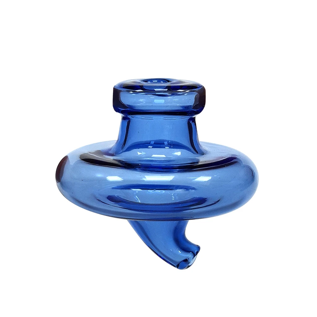 Carb Cup de cristal azul con cuerpo circular achatado, abertura superior de borde grueso y tubo inferior curvado, sobre fondo blanco.