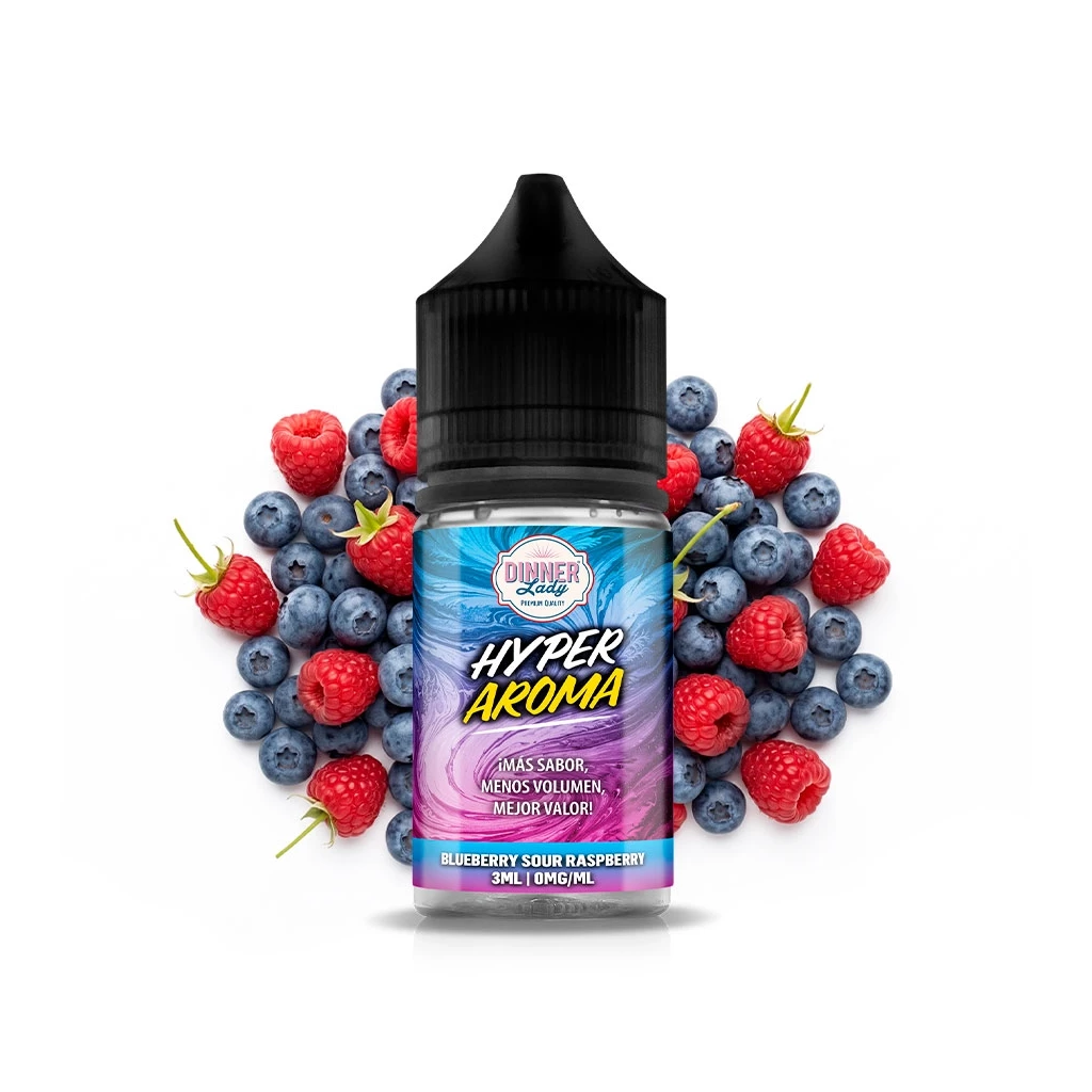 Frasco Dinner Lady Hyper Blueberry Sour Raspberry con tapón negro y etiqueta azul y rosa, rodeado de arándanos y frambuesas.