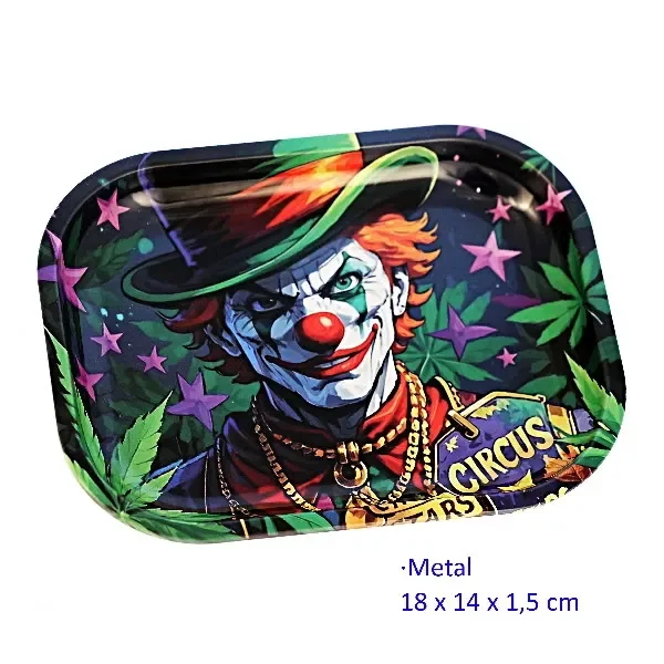 Bandeja para liar Circus de 18 × 14 cm, con un payaso de pelo naranja, sombrero negro, hojas verdes y estrellas sobre fondo oscuro.