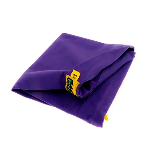 Bolsa de extracción Pure Factory de color morado, plegada sobre fondo blanco, con etiqueta amarilla marcada con el número 38.