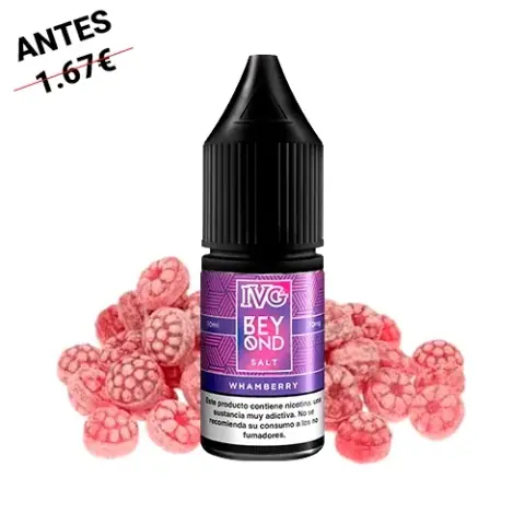Frasco de e-líquido Beyond Salts Whamberry de IVG con etiqueta morada y tapón negro, rodeado de golosinas rosas.