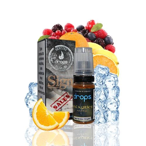 Frasco de Drops Salts Valkyrie's Bounty junto a su caja, rodeado de hielo, cítricos y frutos rojos sobre fondo blanco.