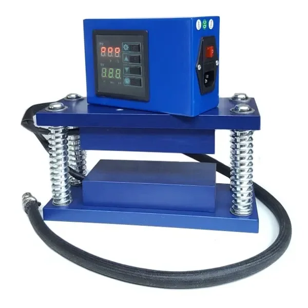 Conjunto azul de placas para prensa de rosin, con controlador digital superior, columnas con muelles y cable negro curvado delante.