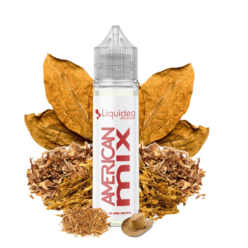 Botella Liquideo Evolution American Mix con tapón transparente y letras rojas, rodeada de hojas secas, tabaco picado y un pequeño sombrero.
