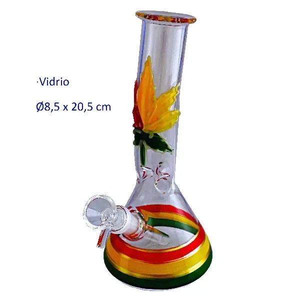 Bong de cristal transparente con base cónica, franjas rojas, amarillas y verdes, una hoja en relieve y cazoleta lateral.