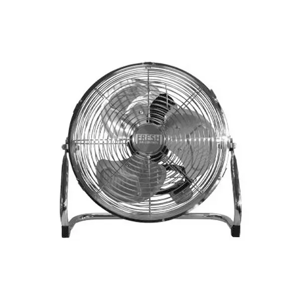 Ventilador de suelo metálico con rejilla circular, aspas plateadas y soporte tubular con patas negras; el centro muestra la marca FRESH.