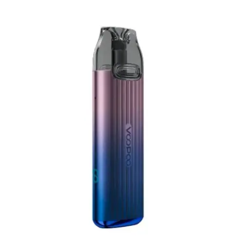 Voopoo Vmate Infinity Pod Kit con cuerpo estriado en degradado de rosa a azul, logotipo vertical y boquilla oscura translúcida.