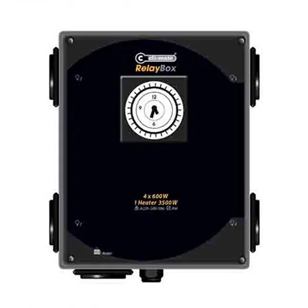 Temporizador Cli-Mate RelayBox negro con dial horario central, tomas laterales y rótulos de 4 × 600 W y calefacción de 3500 W.