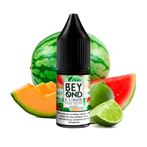Frasco Beyond Salts Sour Melon Surge con tapón negro, rodeado de sandía, melón y lima sobre fondo blanco.