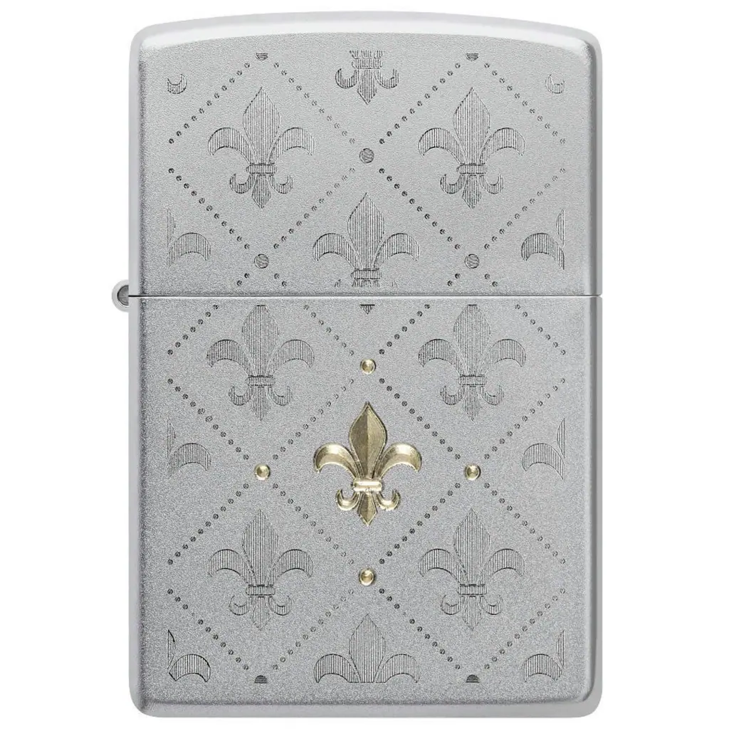 Encendedor Zippo 205Pattern Design cerrado, de acabado plateado con patrón de flores de lis y una flor de lis dorada en el centro.