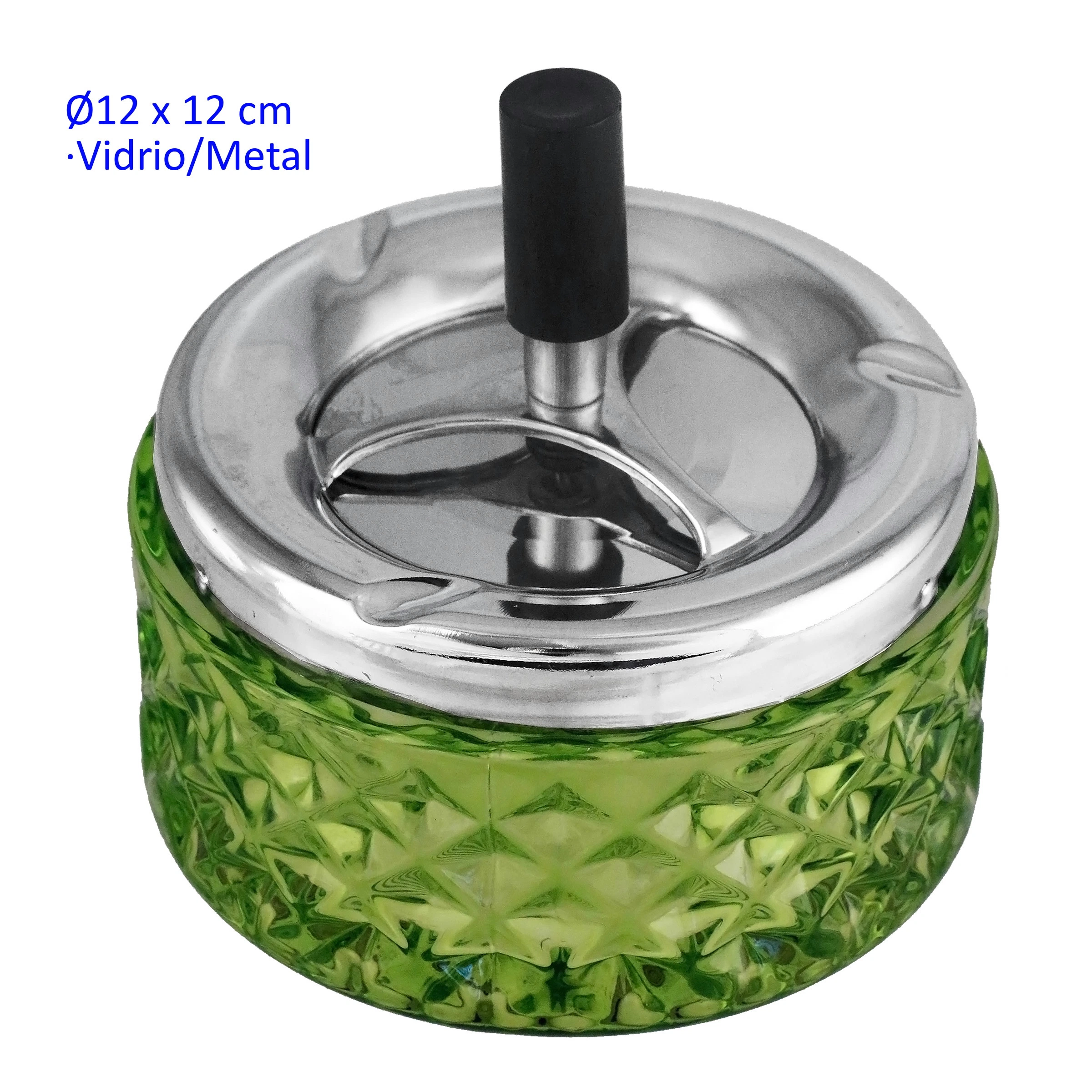 Cenicero de vidrio verde con relieve geométrico, tapa metálica brillante con muescas y pulsador central negro.