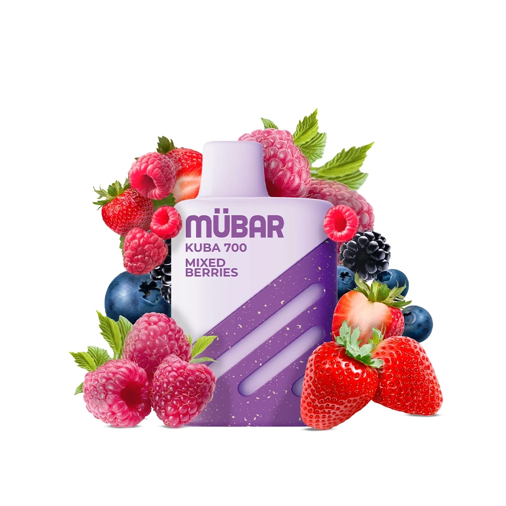 Vaper Mübar Kuba 700 Mixed Berries de cuerpo lila y morado, rodeado de fresas, frambuesas, arándanos y moras sobre fondo blanco.
