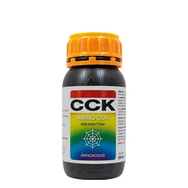 Bote negro CCK de 250 ml con tapón naranja y etiqueta multicolor que indica «AMINO CCK», «Aplicación Foliar» y «Aminoácidos».