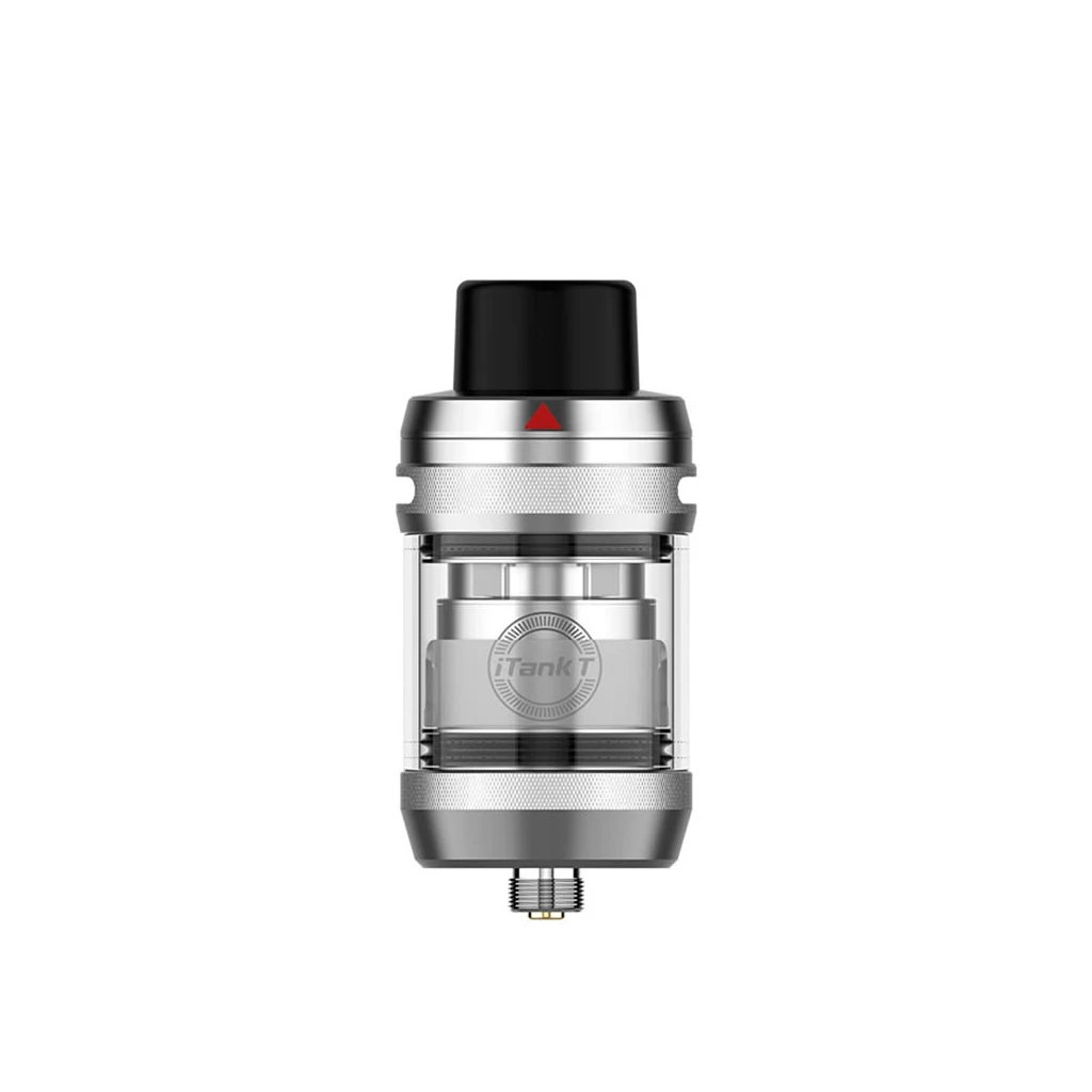Vaporesso iTank T visto de frente, con depósito transparente, cuerpo plateado, boquilla negra y marca triangular roja en la parte superior. Vaporesso iTank T visto de frente, con depósito transparente, cuerpo plateado, boquilla negra y marca triangular roja en la parte superior.