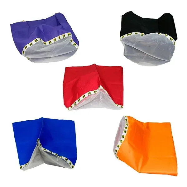 Bolsas Pure Factory en morado, negro, rojo, azul y naranja, abiertas para mostrar sus paneles de malla clara sobre fondo blanco. Bolsas Pure Factory en morado, negro, rojo, azul y naranja, abiertas para mostrar sus paneles de malla clara sobre fondo blanco.