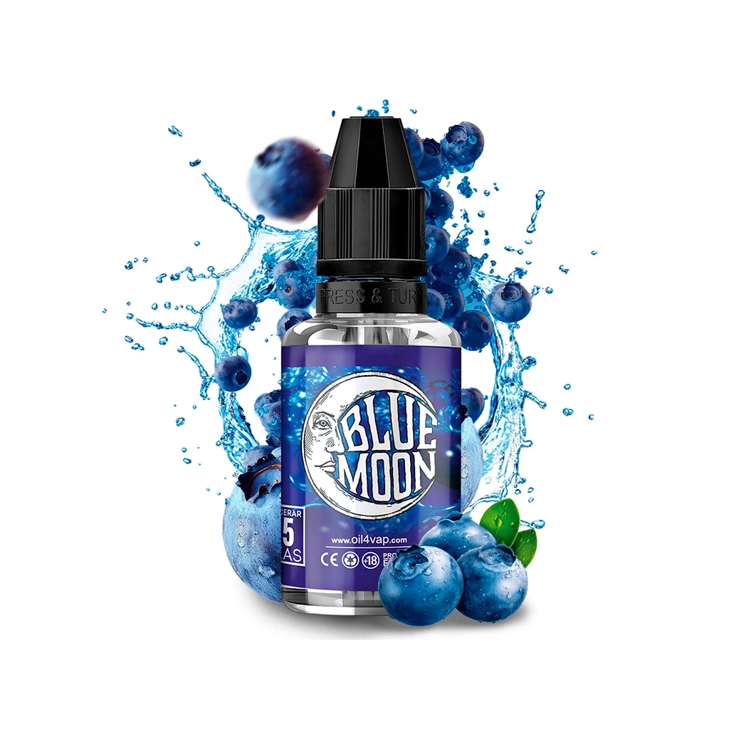 Frasco de Oil4vap Blue Moon con tapón negro y etiqueta azul y morada, rodeado de arándanos y una salpicadura azul.