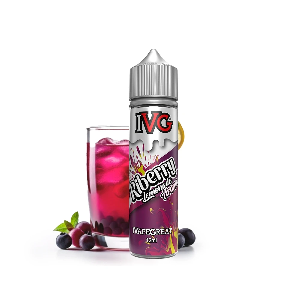 Botella IVG Riberry Lemonade con tapón gris y etiqueta morada, delante de un vaso de bebida rosa con hielo y frutos alrededor.