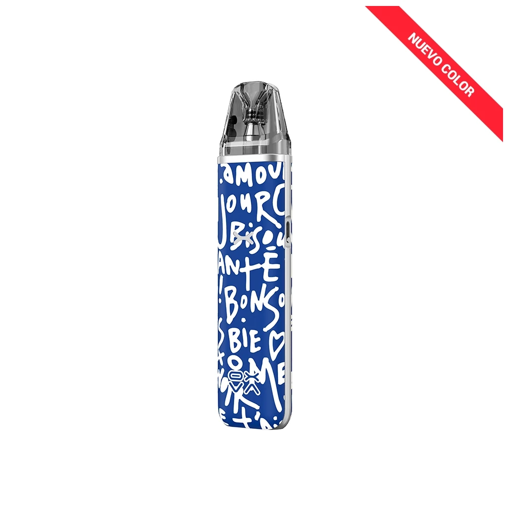 Oxva Xlim Go Pod Kit azul con letras blancas decorativas y boquilla translúcida oscura, sobre fondo blanco.