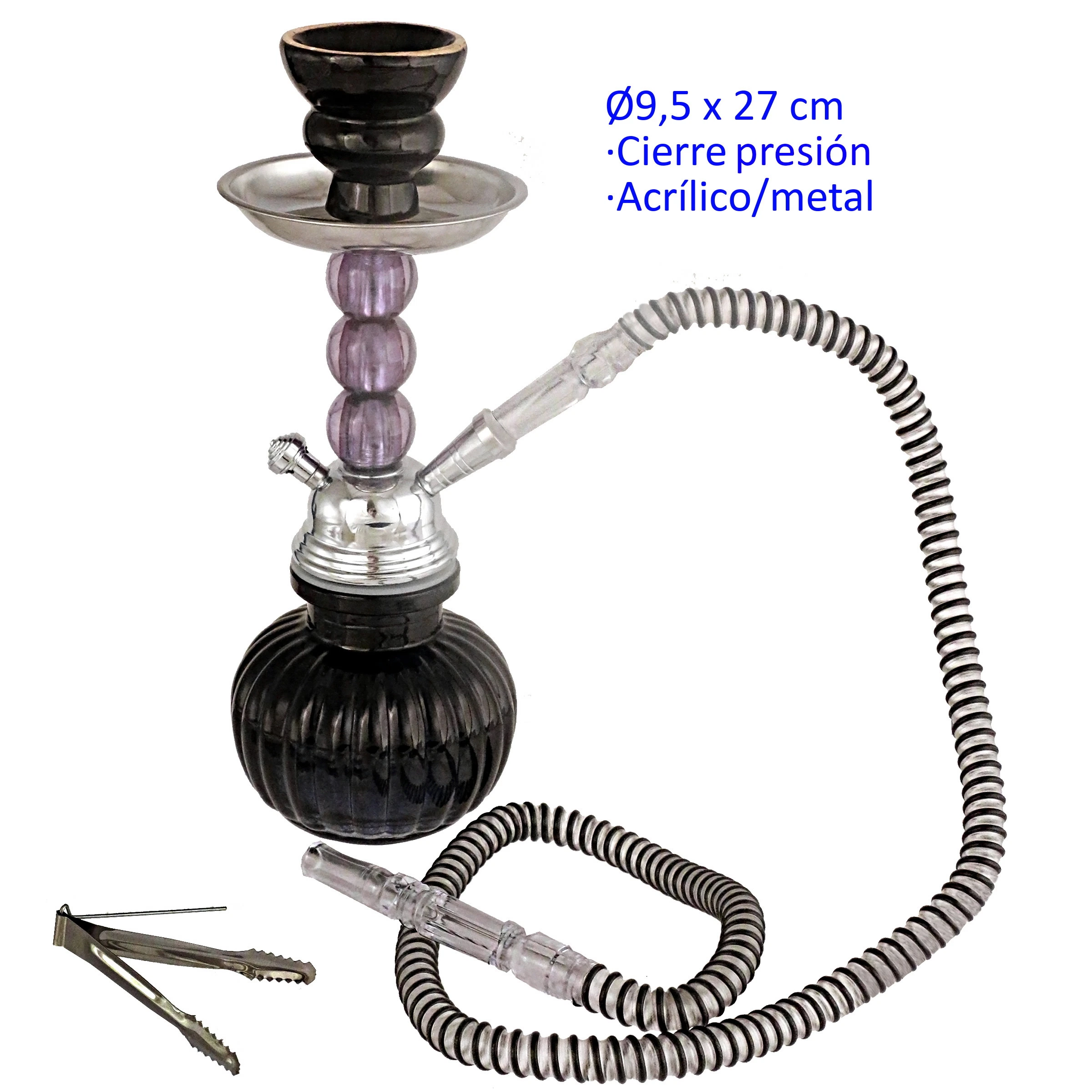 Shisha con base negra estriada, cuerpo con cuentas violetas, cazoleta negra, bandeja plateada, manguera enrollada y pinzas.