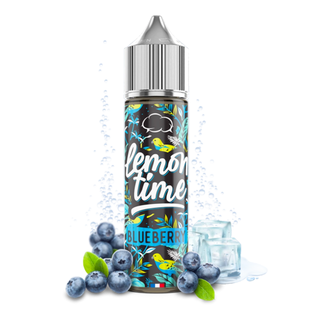 Frasco Lemon Time Blueberry con tapón plateado y etiqueta de motivos tropicales, rodeado de arándanos y cubitos de hielo sobre fondo negro.