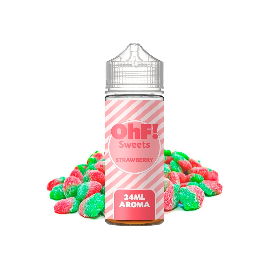 Bote de OhF! Sweets Strawberry con etiqueta rosa a rayas, texto «24ML AROMA» y tapón transparente, rodeado de golosinas de fresa.