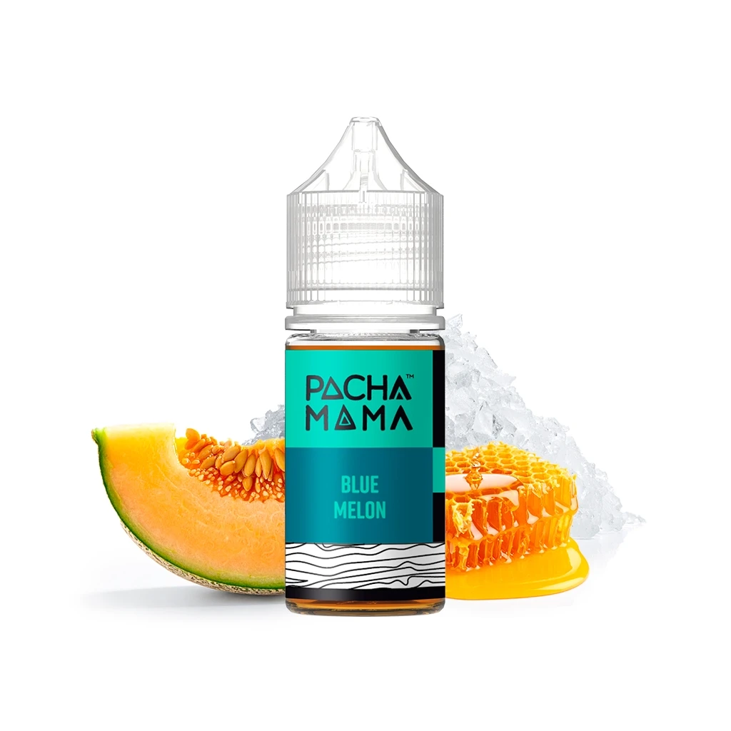 Frasco Pachamama Blue Melon con etiqueta turquesa y tapón transparente, acompañado de una rodaja de melón, panal y hielo.