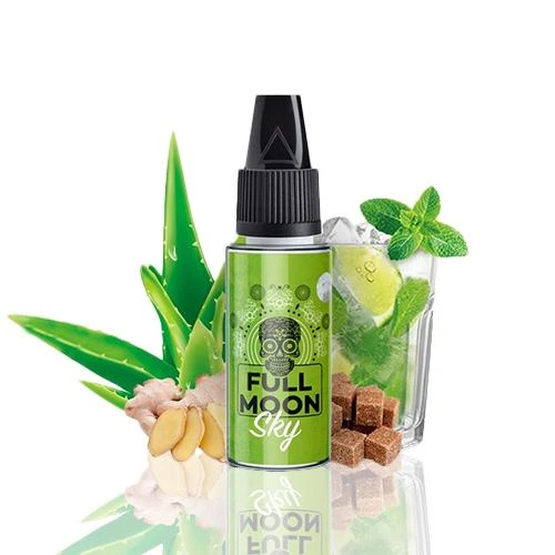 Frasco de Full Moon Sky con etiqueta verde y tapón negro, rodeado de aloe, jengibre, terrones de azúcar y un vaso con lima y menta.
