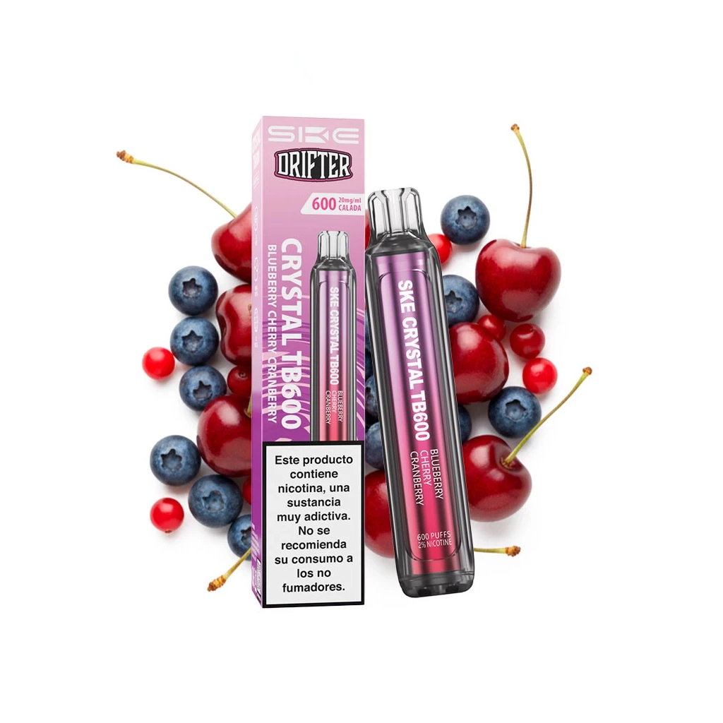 Vapeador SKE x Drifter Crystal TB600 rosa junto a su caja, rodeado de cerezas, arándanos y pequeñas bayas rojas sobre fondo blanco. Vapeador SKE x Drifter Crystal TB600 rosa junto a su caja, rodeado de cerezas, arándanos y pequeñas bayas rojas sobre fondo blanco.