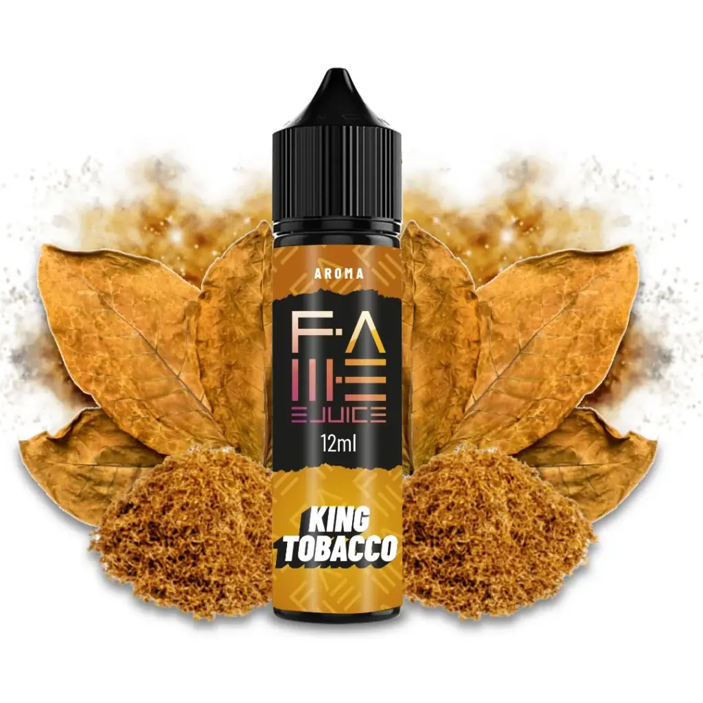 Frasco de aroma King Tobacco de Fame Ejuice, con etiqueta de 12 ml y tapón negro, rodeado de hojas secas y tabaco picado.