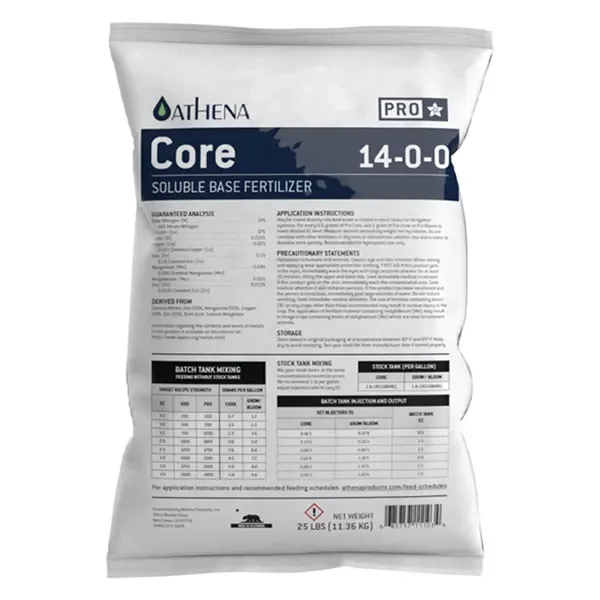Saco blanco de Athena Pro Core con etiqueta azul oscuro, fórmula 14-0-0 y tablas de dosificación en el frontal. Saco blanco de Athena Pro Core con etiqueta azul oscuro, fórmula 14-0-0 y tablas de dosificación en el frontal.