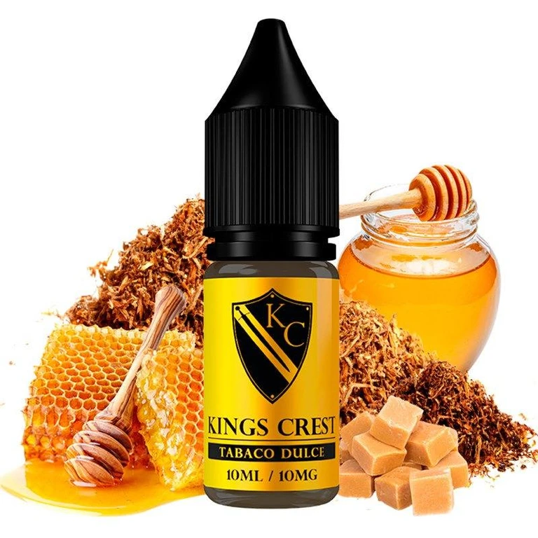 Frasco de Tabaco Dulce Kings Crest Salts con etiqueta amarilla de 10 ml y 10 mg, rodeado de miel, tabaco y dados de caramelo.