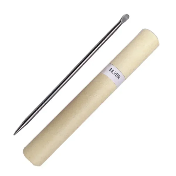 Dabber Easy Garden Smokers plateado con un extremo puntiagudo y otro de pala, junto a un tubo claro con etiqueta «SILVER».